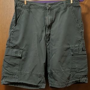 Men's Wrangler shorts size 33